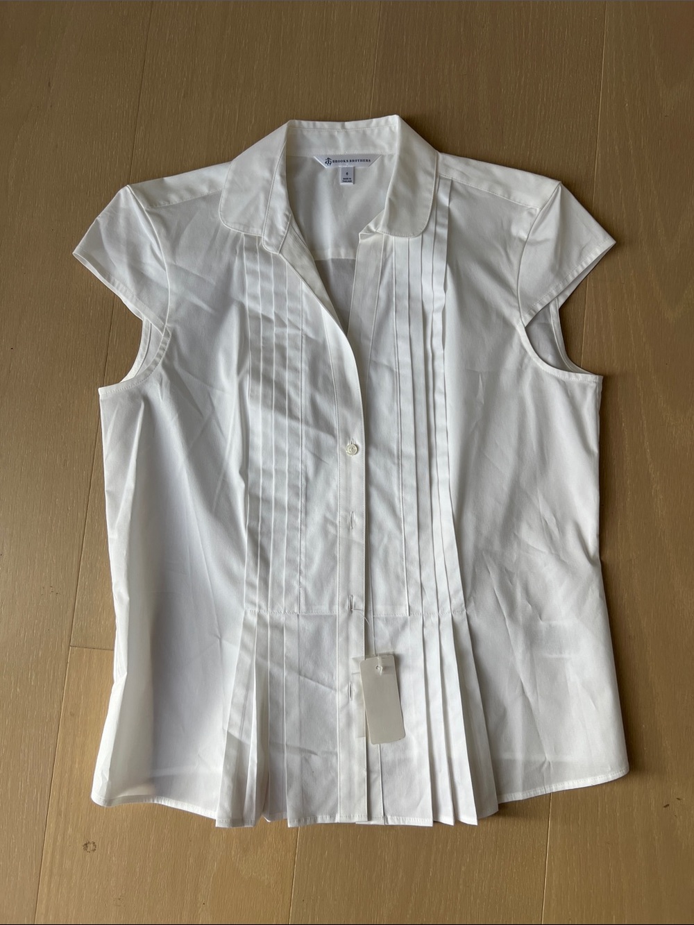 NWT Brooks Brothers Cap Sleeve Pleated White Button Down 6